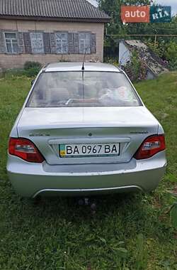 Седан Daewoo Nexia 2012 в 