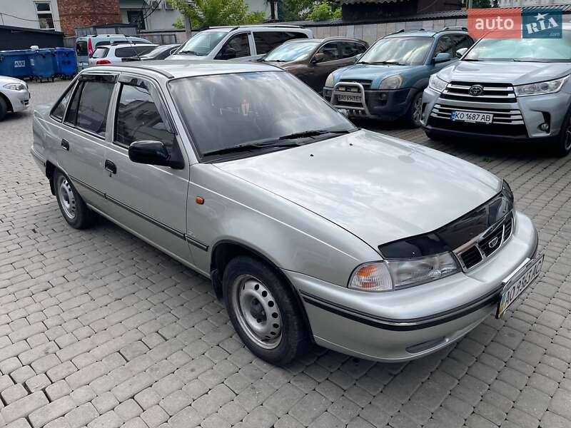 Седан Daewoo Nexia 2005 в 