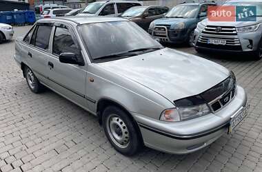 Седан Daewoo Nexia 2005 в 