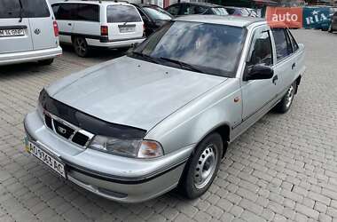 Седан Daewoo Nexia 2005 в Хусті