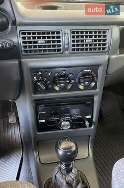 Седан Daewoo Nexia 1995 в 