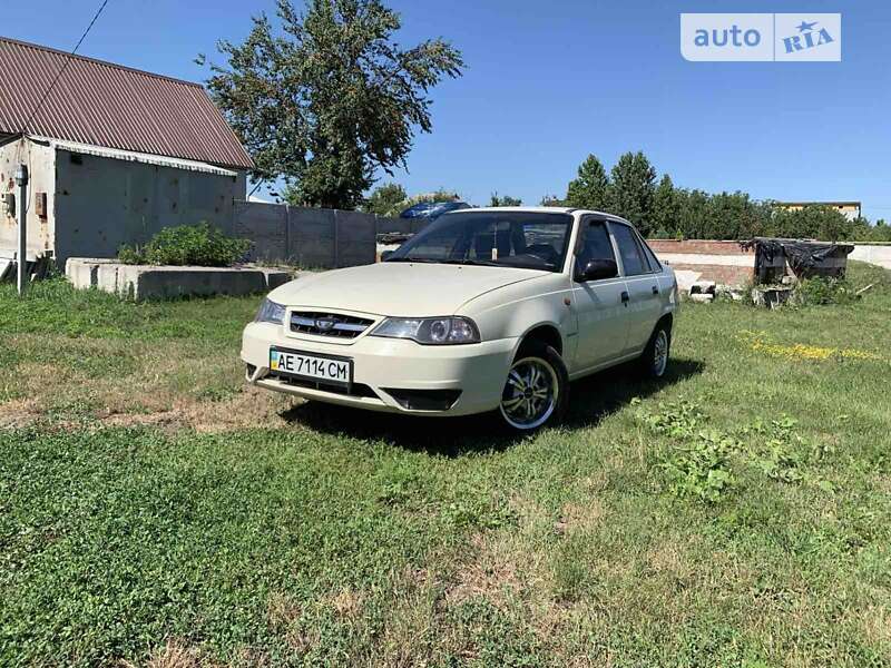 Седан Daewoo Nexia 2008 в Дніпрі