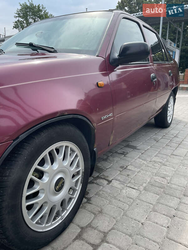 Седан Daewoo Nexia 2008 в Львові
