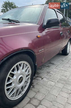 Седан Daewoo Nexia 2008 в 