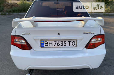 Седан Daewoo Nexia 2012 в Коблеве