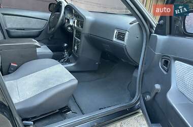 Седан Daewoo Nexia 2011 в 