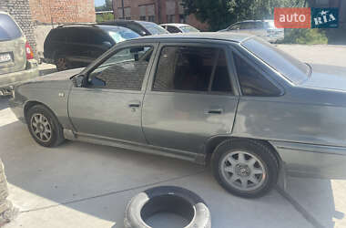 Седан Daewoo Nexia 1995 в 