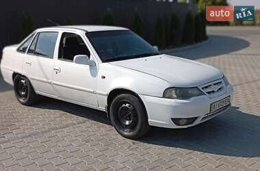 Седан Daewoo Nexia 2012 в 