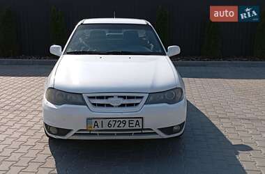 Седан Daewoo Nexia 2012 в 