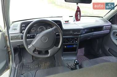 Седан Daewoo Nexia 2008 в 