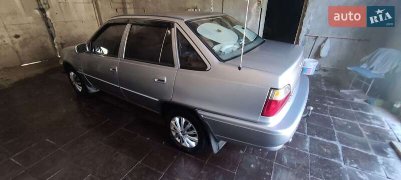 Седан Daewoo Nexia 1997 в Городенке