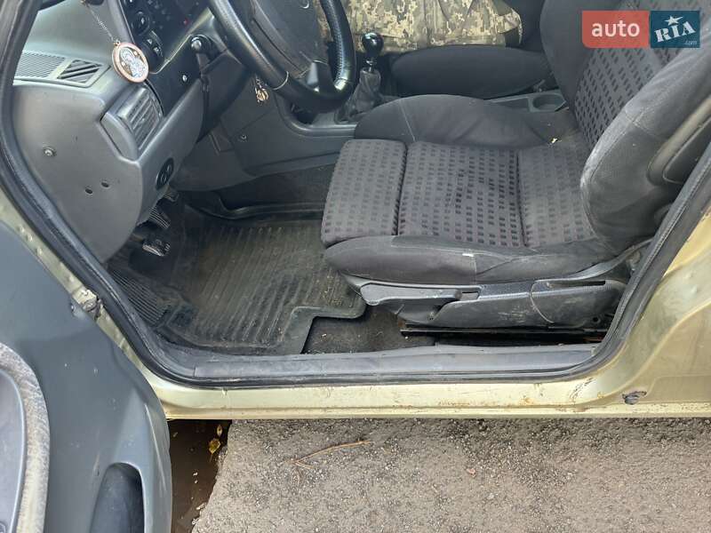 Седан Daewoo Nexia 2006 в Сумах