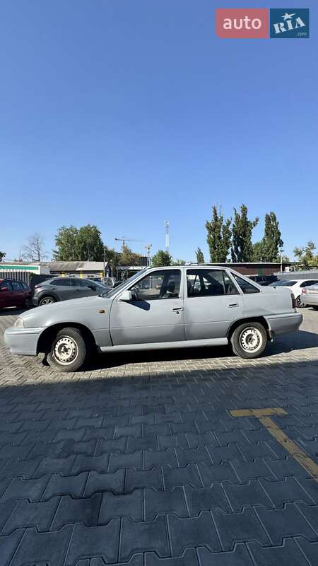 Седан Daewoo Nexia 1997 в Киеве