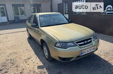 Седан Daewoo Nexia 2008 в Захарьевке