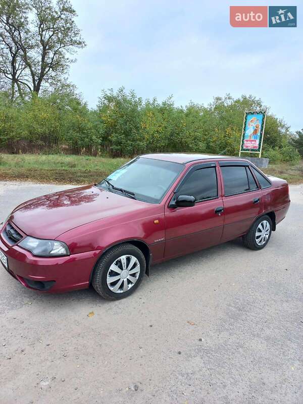 Седан Daewoo Nexia 2008 в Брусилове