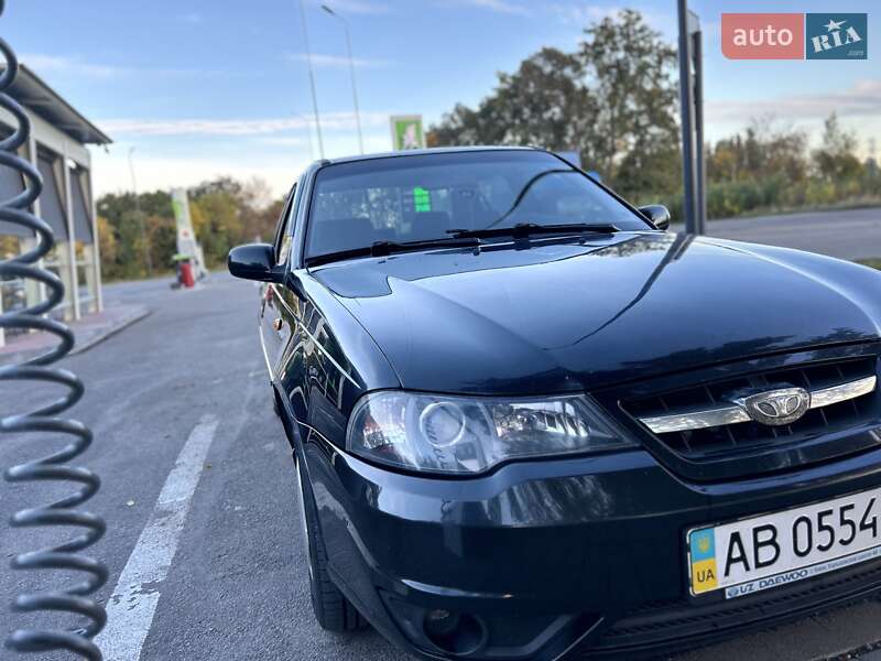 Седан Daewoo Nexia 2012 в Казатине
