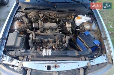 Седан Daewoo Nexia 2012 в 