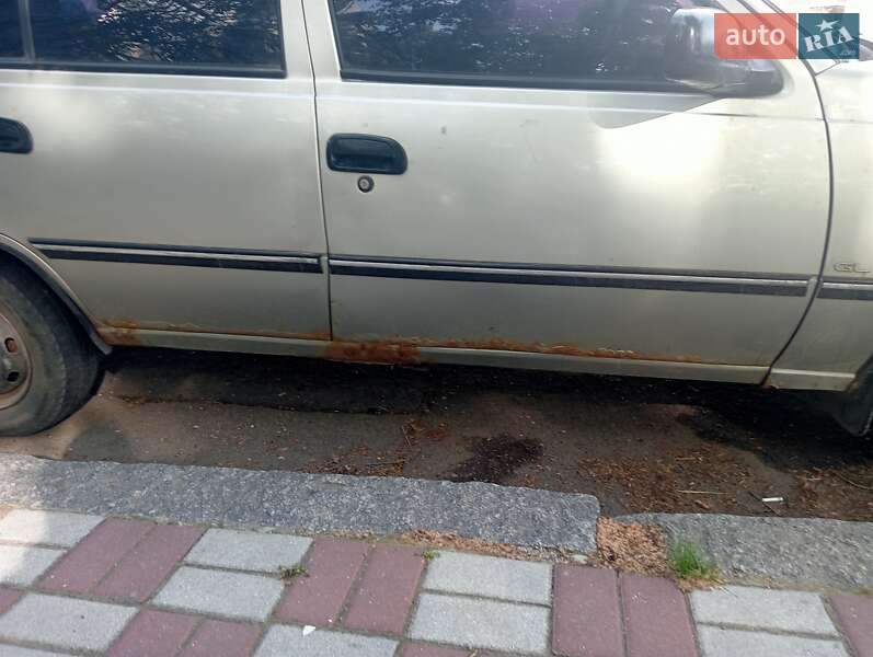 Седан Daewoo Nexia 2008 в Николаеве