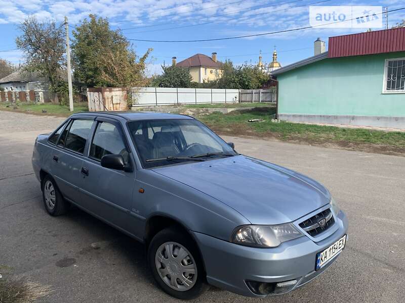 Седан Daewoo Nexia 2011 в Кам'янці