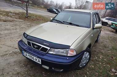 Седан Daewoo Nexia 2007 в Каневі