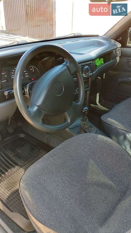 Седан Daewoo Nexia 2007 в Чернигове