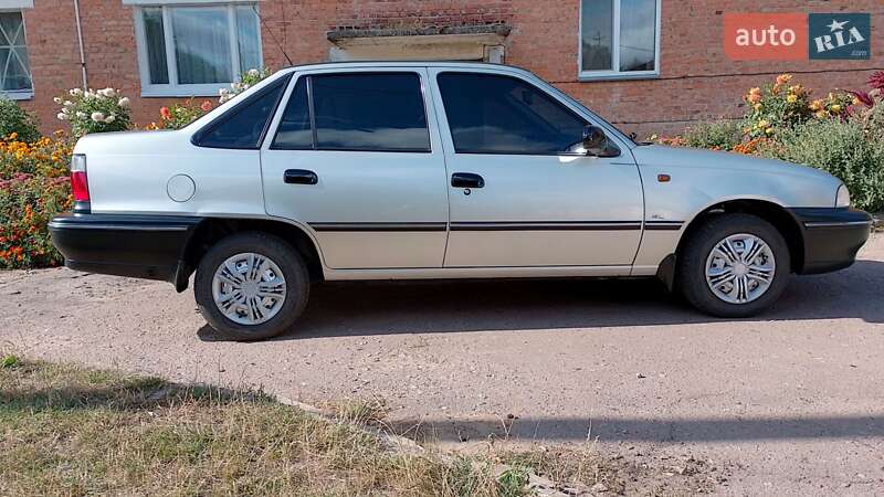 Седан Daewoo Nexia 2007 в Чернигове