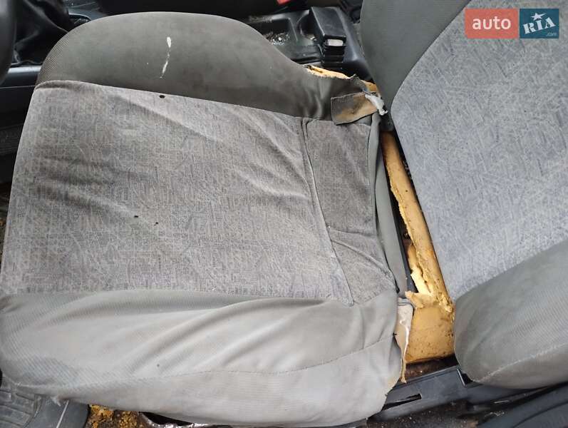 Седан Daewoo Nexia 2005 в Иванкове