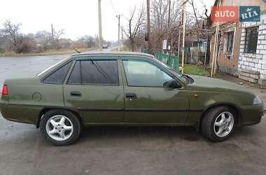 Седан Daewoo Nexia 2011 в 