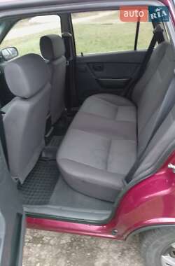 Седан Daewoo Nexia 2012 в 