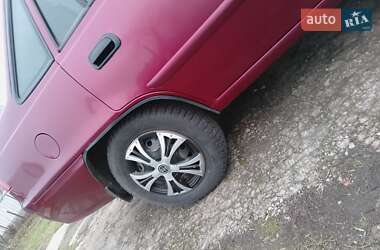 Седан Daewoo Nexia 2012 в 