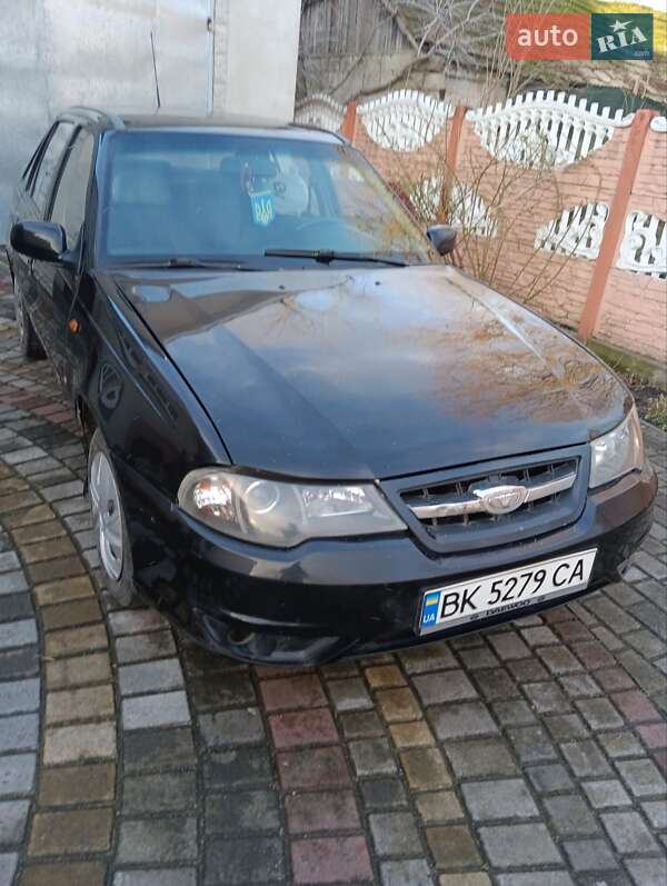 Седан Daewoo Nexia 2011 в Дубні