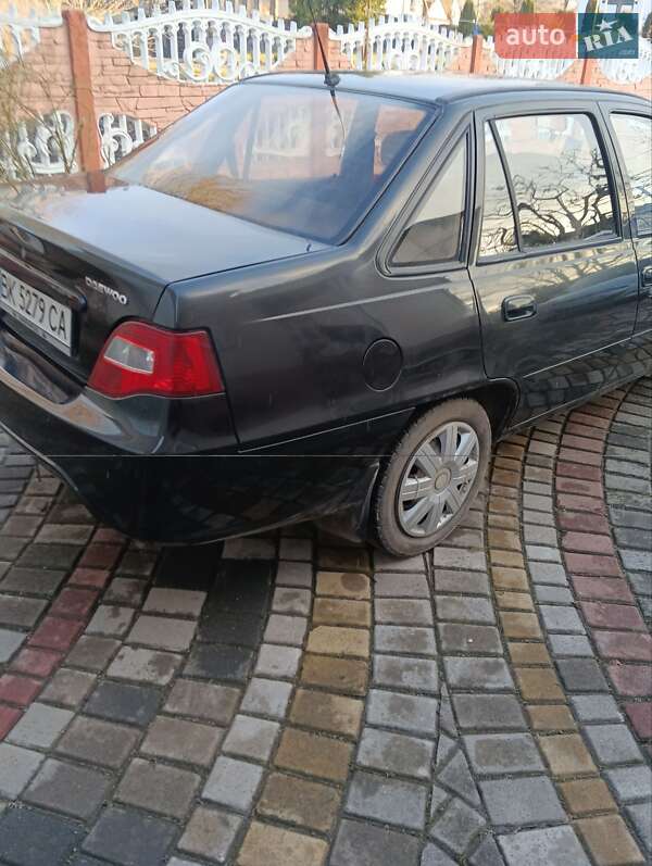 Седан Daewoo Nexia 2011 в Дубні