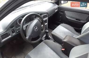 Седан Daewoo Nexia 2011 в 