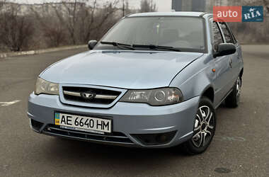 Седан Daewoo Nexia 2011 в 