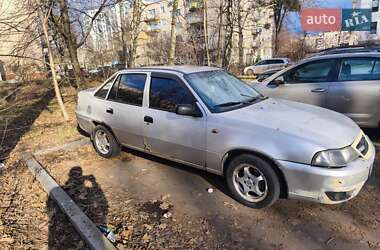 Седан Daewoo Nexia 2011 в 