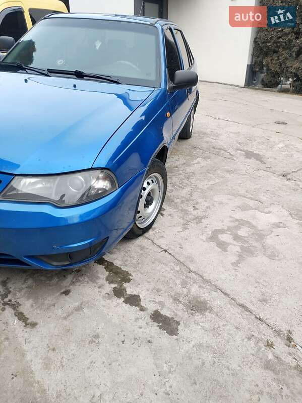 Седан Daewoo Nexia 2012 в Умани