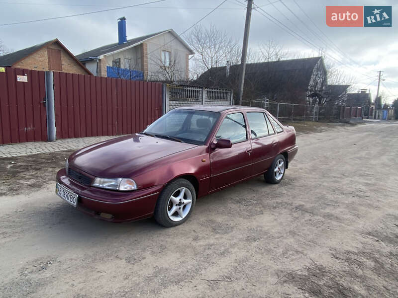 Седан Daewoo Nexia 1997 в Гнивани