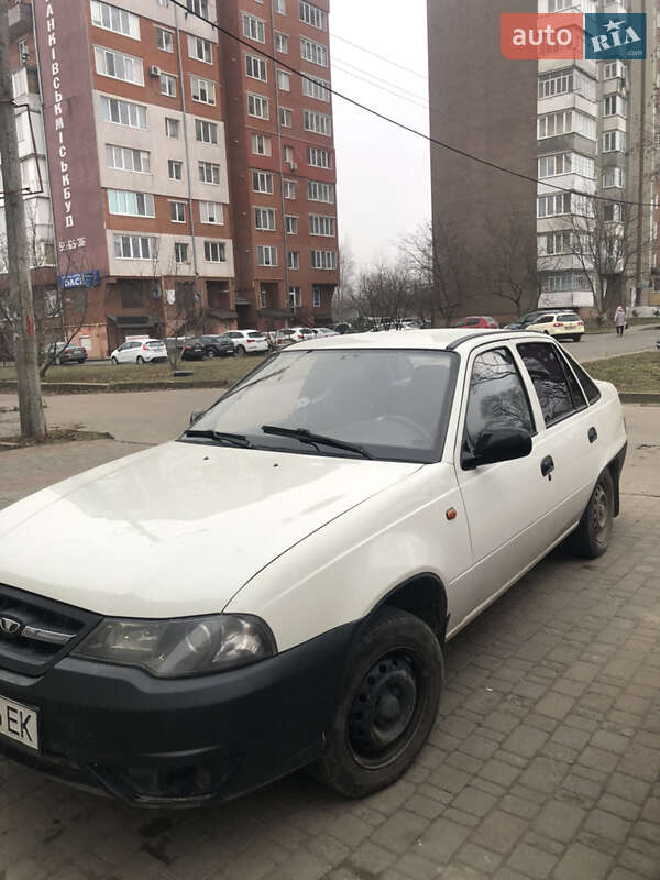 Седан Daewoo Nexia 2014 в Ивано-Франковске