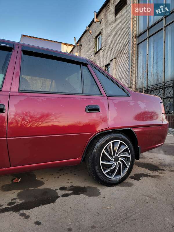 Седан Daewoo Nexia 2008 в Славянске