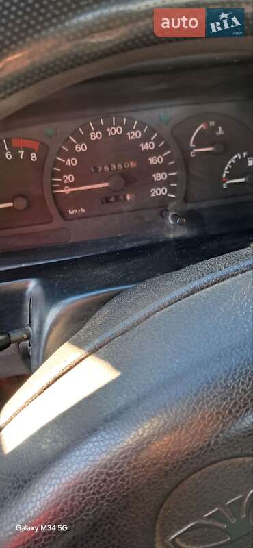Седан Daewoo Nexia 2008 в Красилові