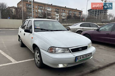 Седан Daewoo Nexia 1995 в Киеве