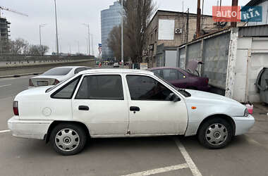 Седан Daewoo Nexia 1995 в 