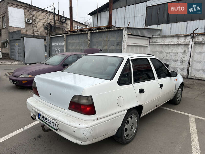 Седан Daewoo Nexia 1995 в Киеве