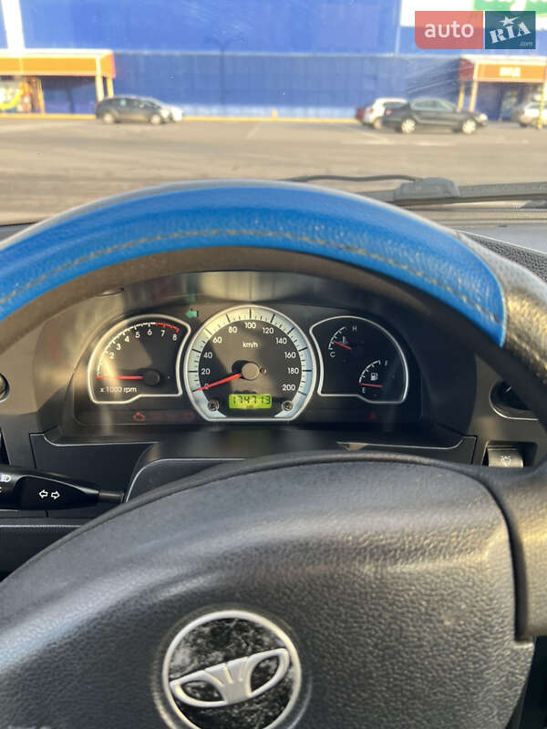 Седан Daewoo Nexia 2011 в Луцке