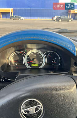 Седан Daewoo Nexia 2011 в 