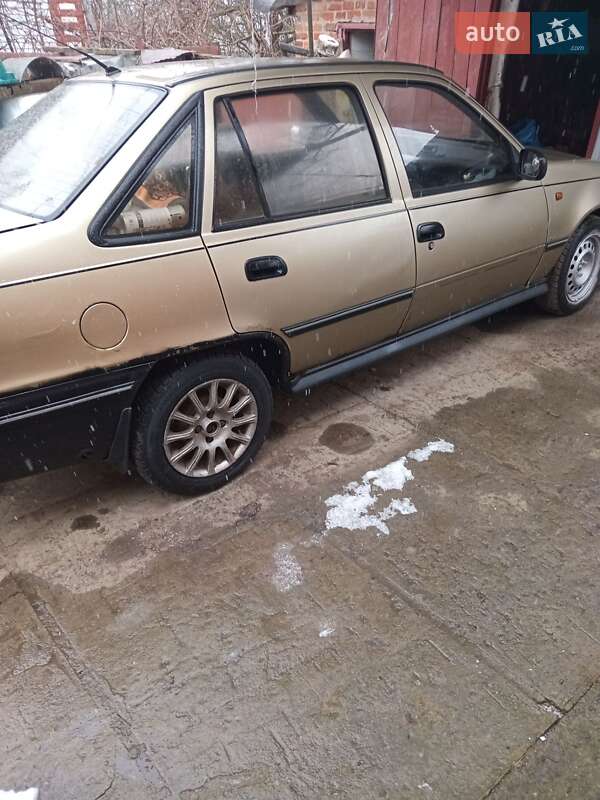 Седан Daewoo Nexia 2007 в Гайсине