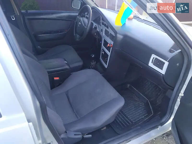 Седан Daewoo Nexia 2010 в Хмельницком