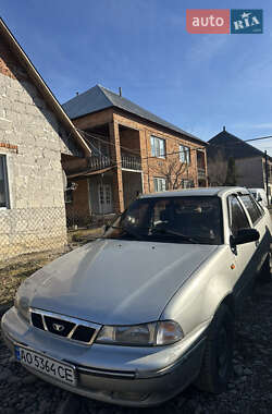 Седан Daewoo Nexia 2008 в Хусті