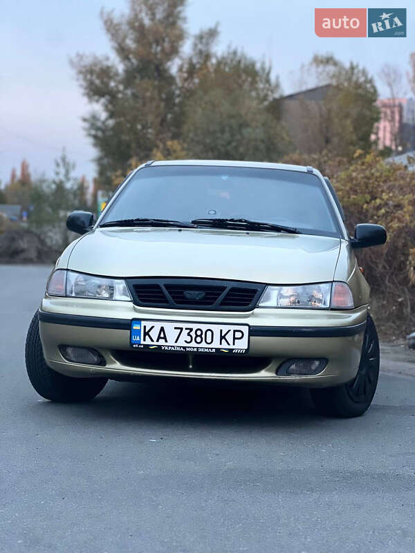 Седан Daewoo Nexia 2008 в 