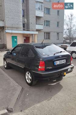 Седан Daewoo Nexia 1995 в Светловодске